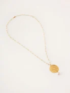 Pearl necklace with mountain crystal and rosette