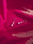 EARRINGS WITH PEARLS