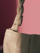 MEDIUM LEATHER HANDBAG