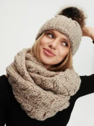 Wool cap with pompom