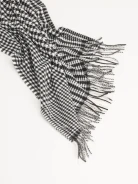 Soft scarf in black shades
