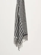 Soft scarf in black shades