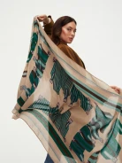 Beige light scarf in green pattern