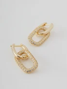 Feminine earrings with a geometric form