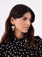 Heart-shaped earrings with natural pearls