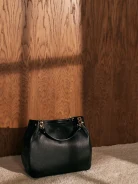 Czarna skórzana torebka typu shopper