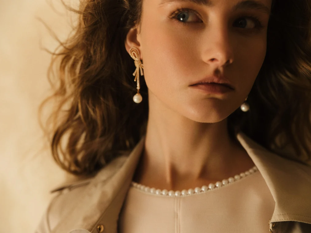 Gold-plated earrings with pearls
