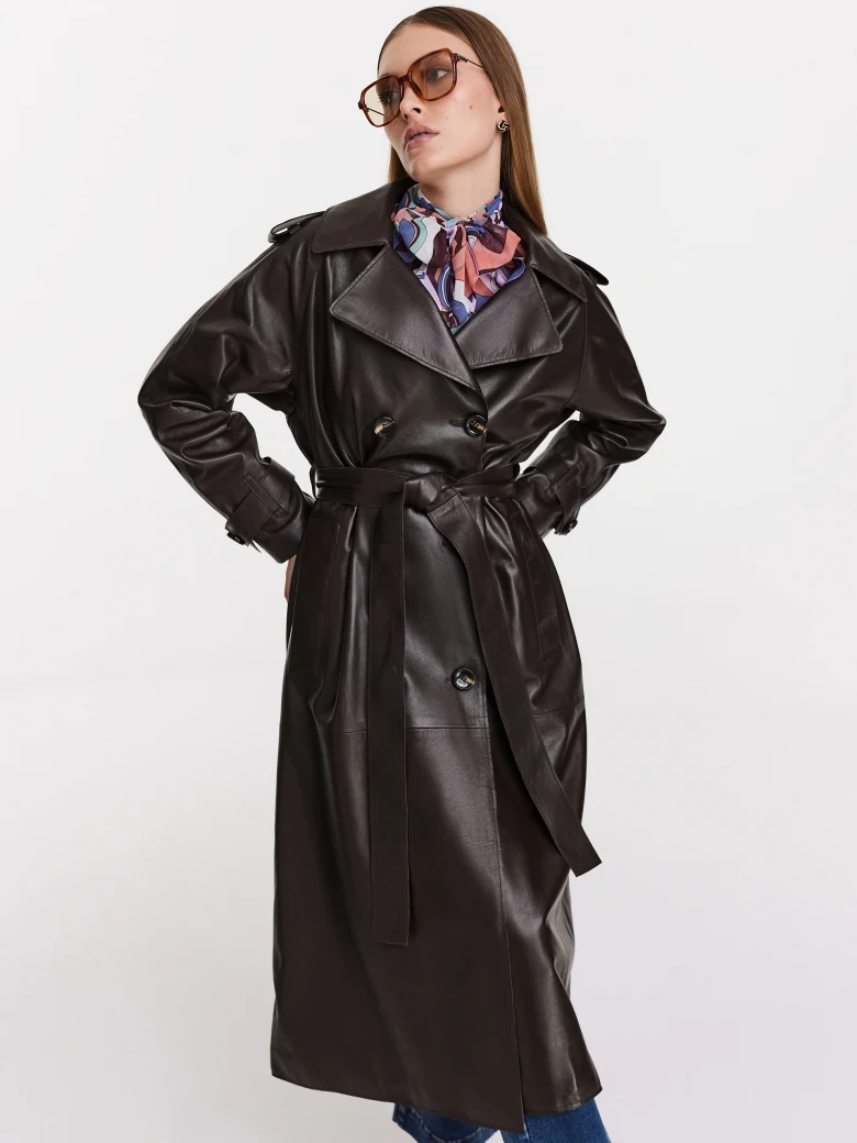 Long leather coat in brown color