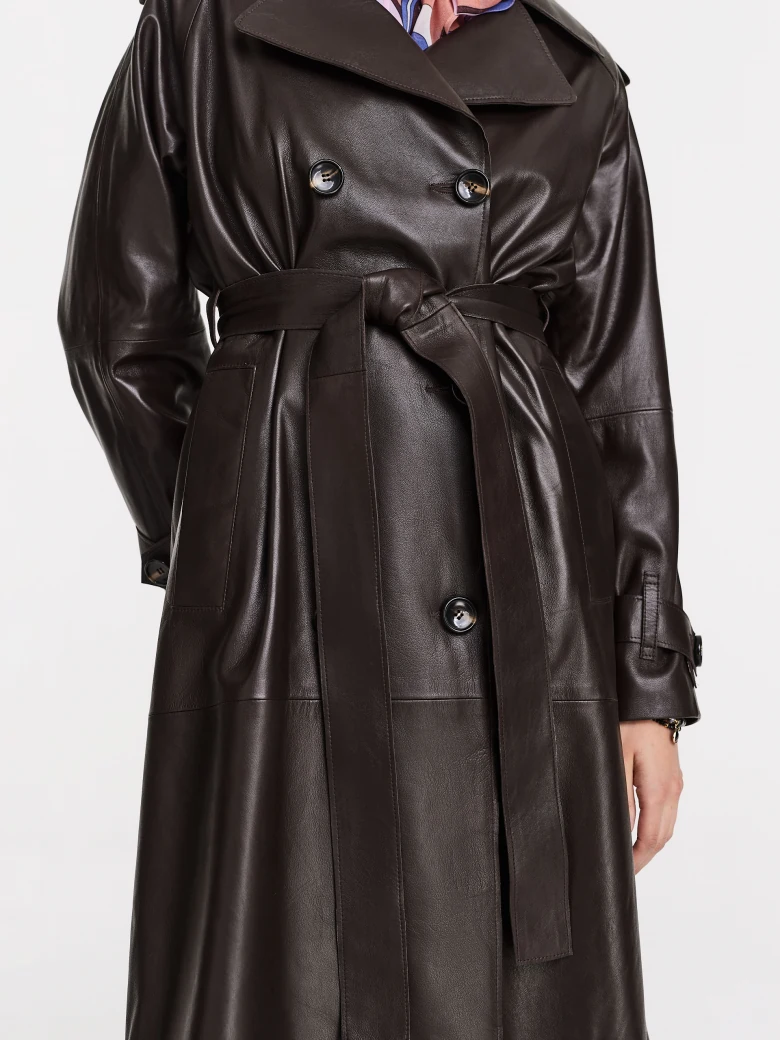 Long leather coat in brown color