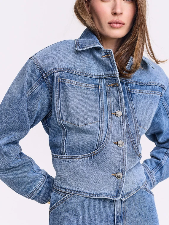 Blue denim jacket with a defined waist