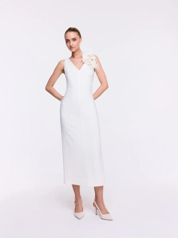 Cream midi dress with decorative appliqué