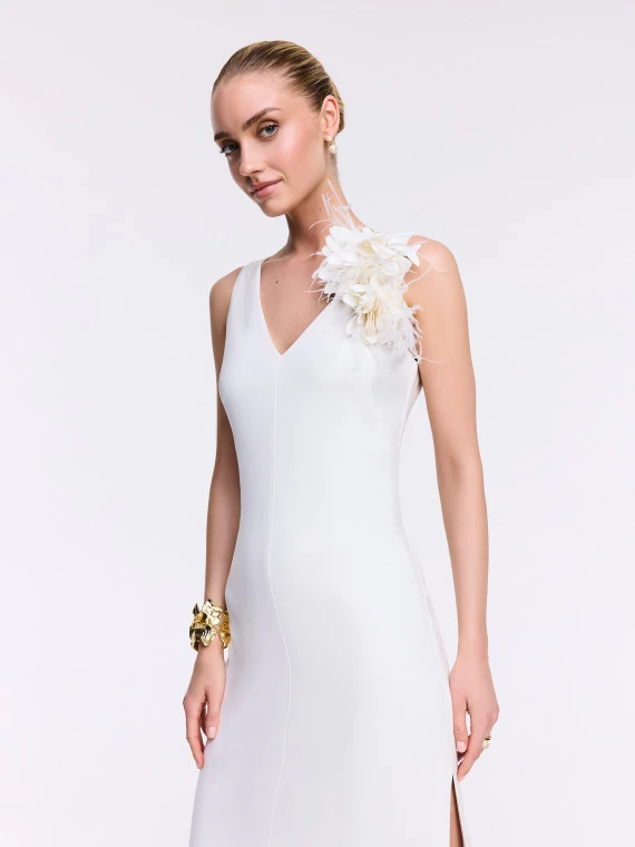 Cream midi dress with decorative appliqué