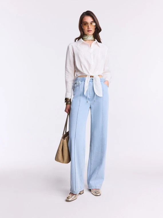 Jeans with loose legs
