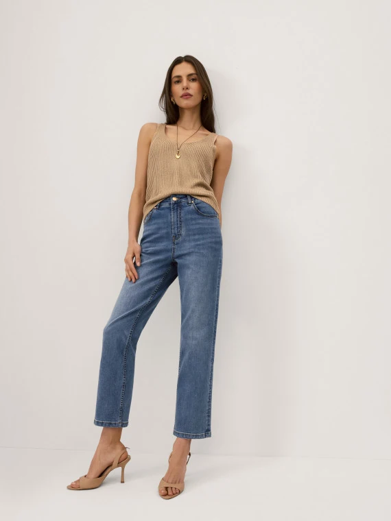 Jeans with straight legs