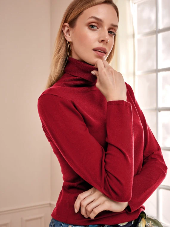 RED MATCHING TURTLENECK