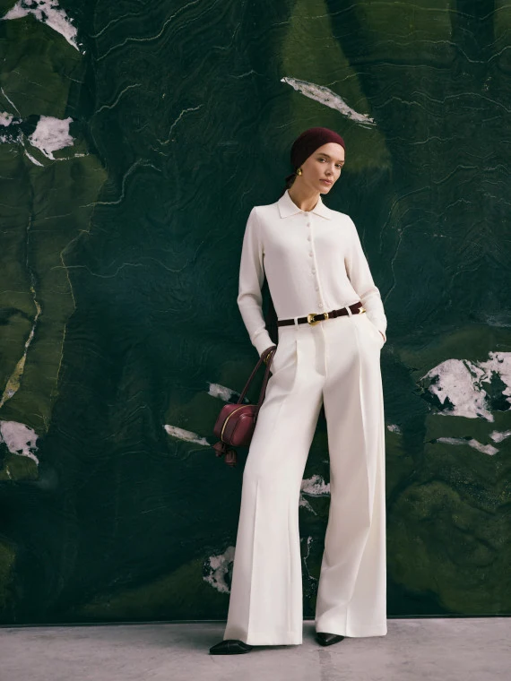 Elegant cream trousers with wool blend