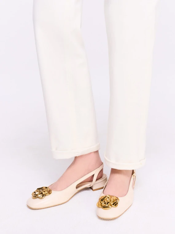 Leather ballerina flats with decorative flowers
