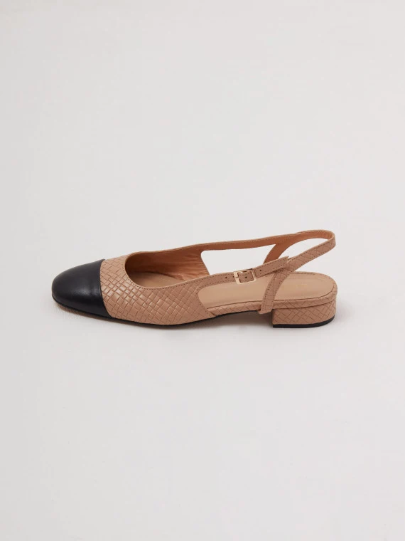 Flat leather slingback pumps