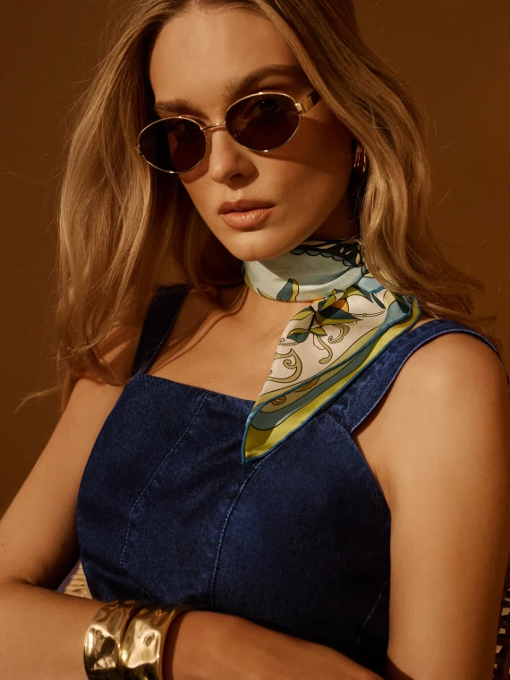 Silk scarf with a lemon pattern
