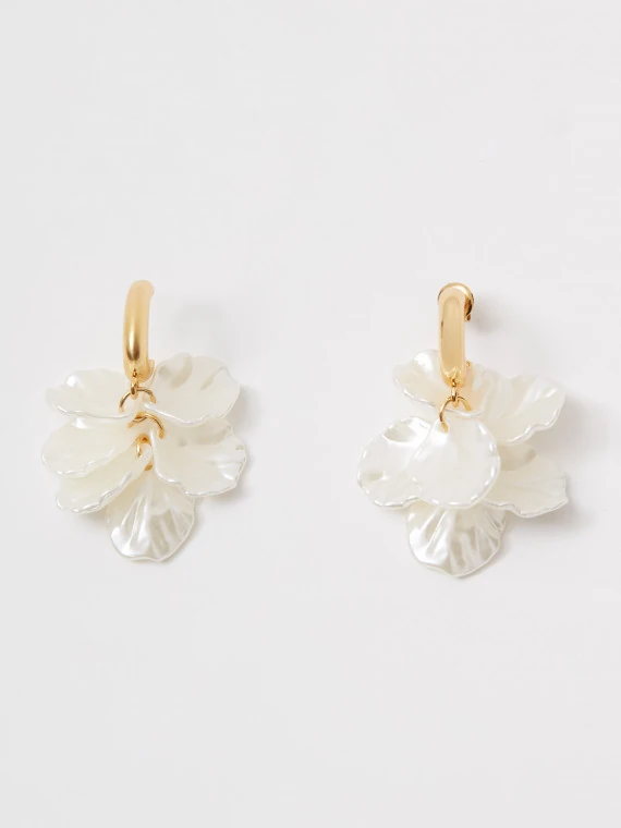 Gold-plated shell earrings