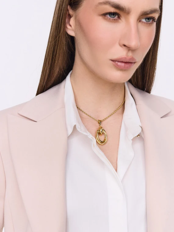Gold-plated necklace with an elegant pendant