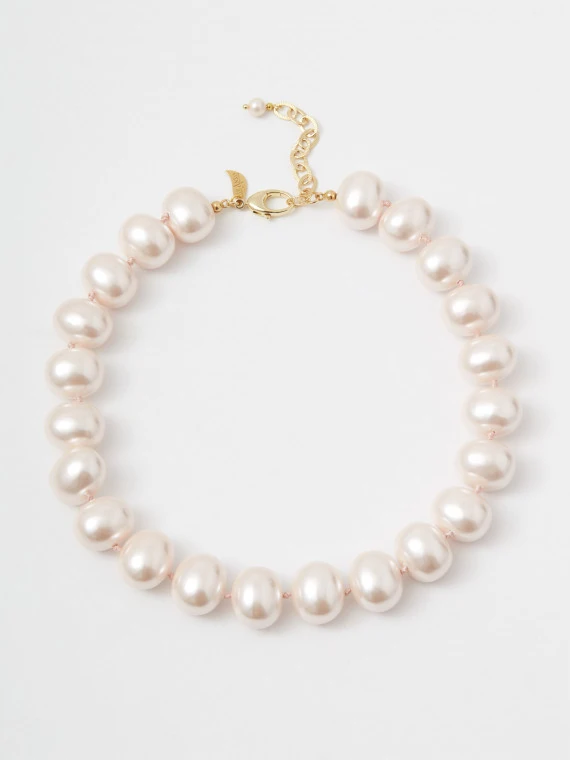 Gold-plated necklace made of natural pearls