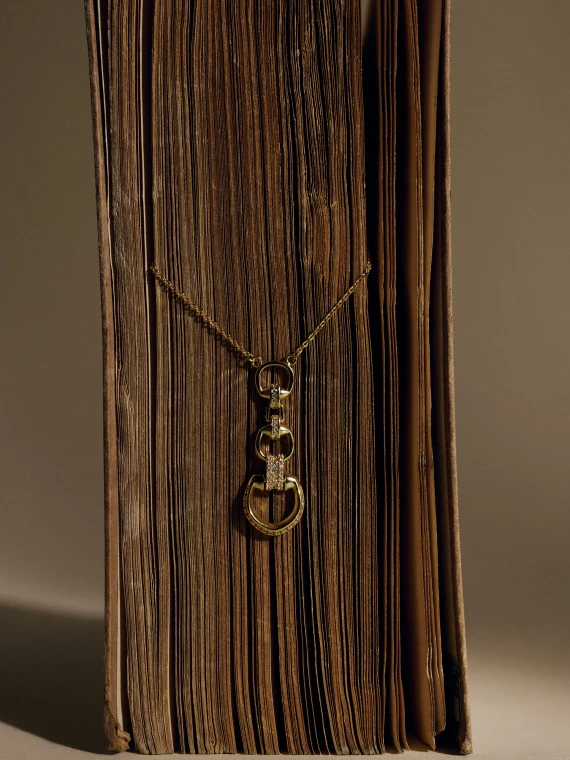 Gold-plated necklace with a decorative pendant with cubic zirconias