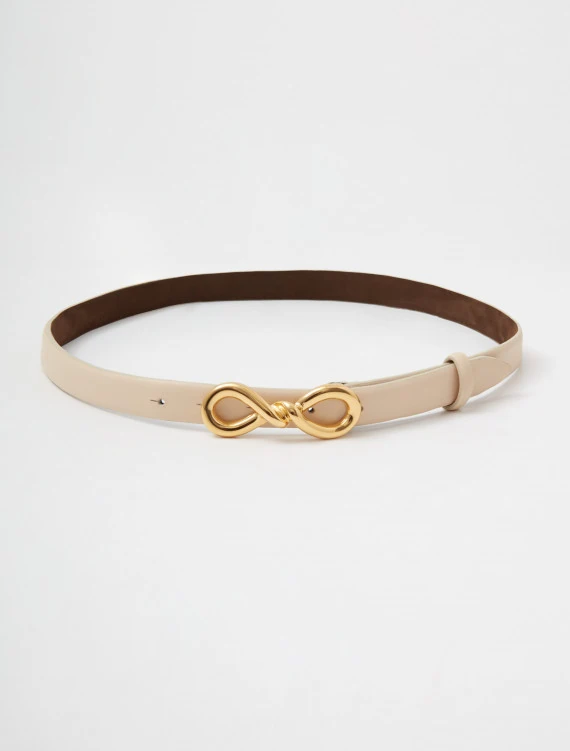 Cream leather belt with a bombato effect