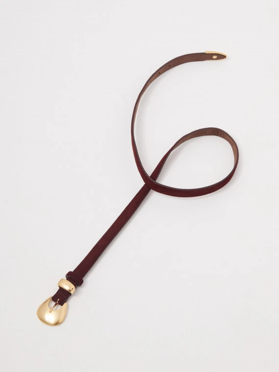 Burgundy bombato leather belt with decorative buckle