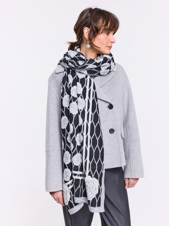 Long black scarf with white roses