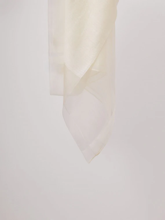 A narrow scarf with ecru-colored silk