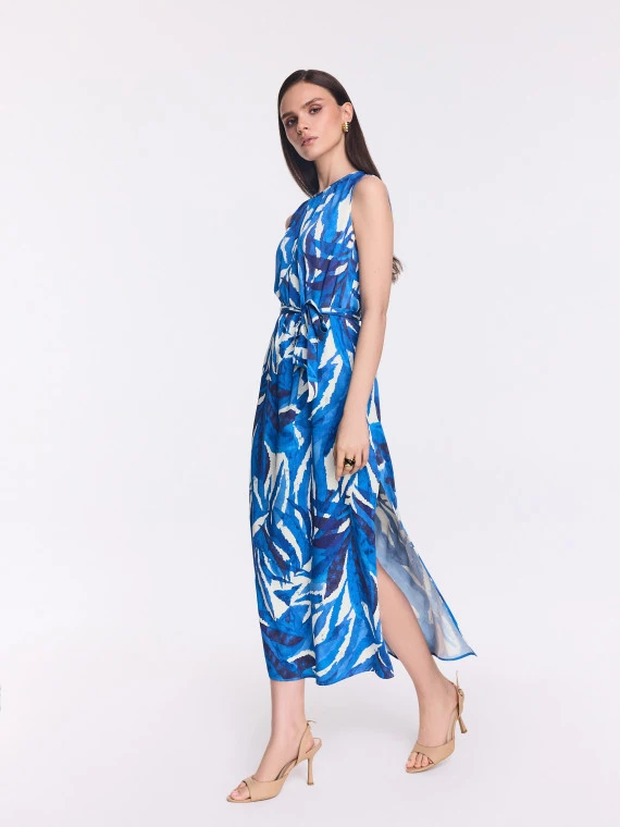 Midi dress with blue patterns