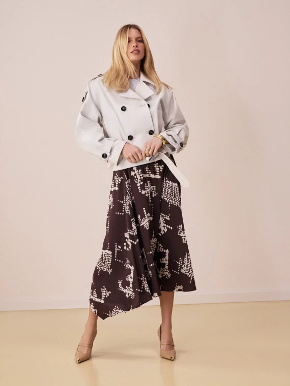 Elegant asymmetrical skirt with print