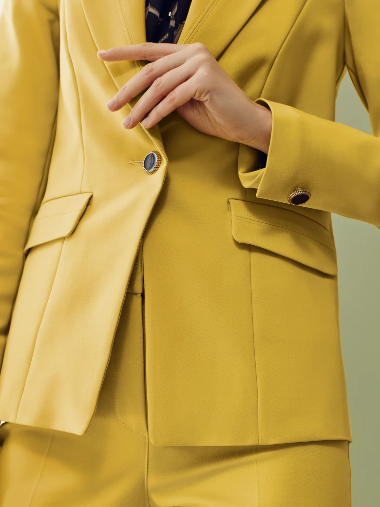 FITTED JACKET