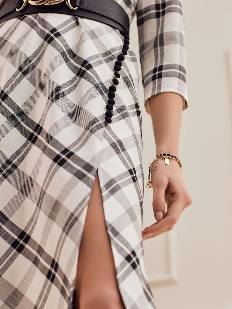 CHECKERED DRESS WITH BUTTONS