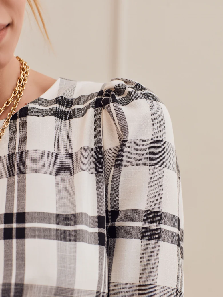 CHECKERED DRESS WITH BUTTONS
