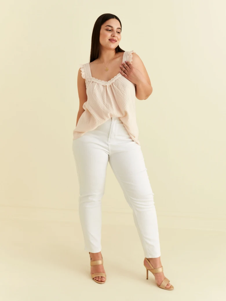 BEIGE TOP WITH LACE DETAILS
