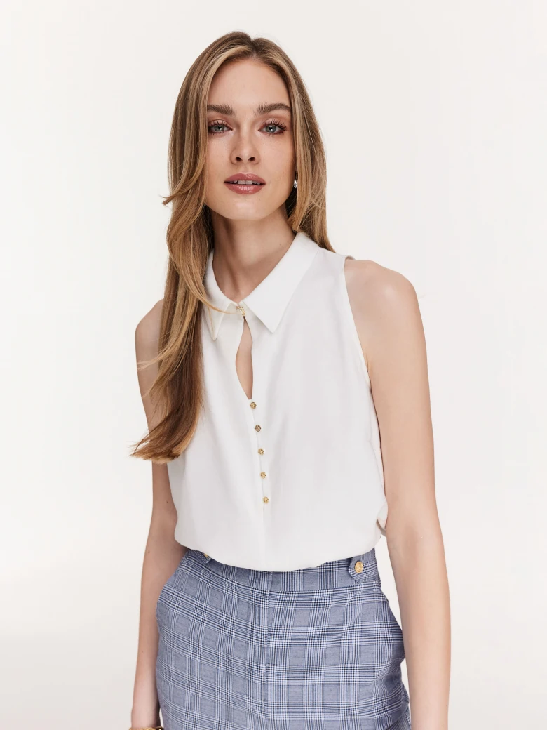 White blouse with collar