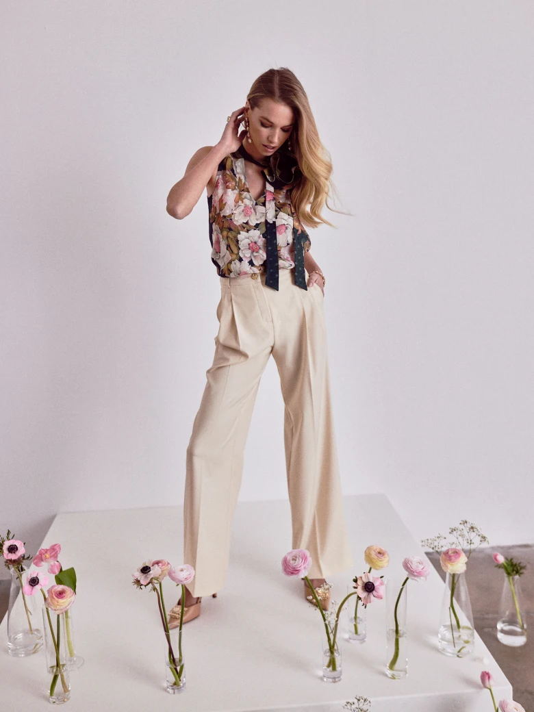 Floral viscose blouse with neck ties