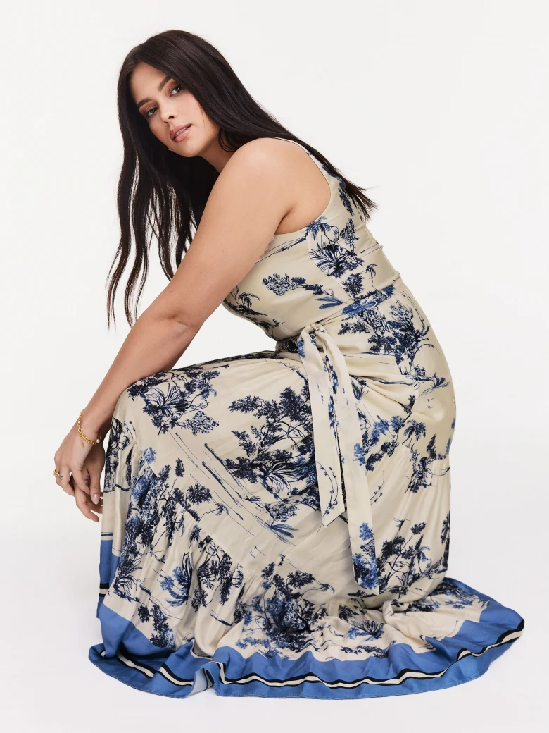 Simple white mid-thigh dress