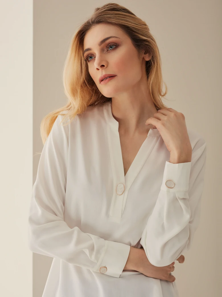 OVERSIZED BUTTON-DOWN BLOUSE