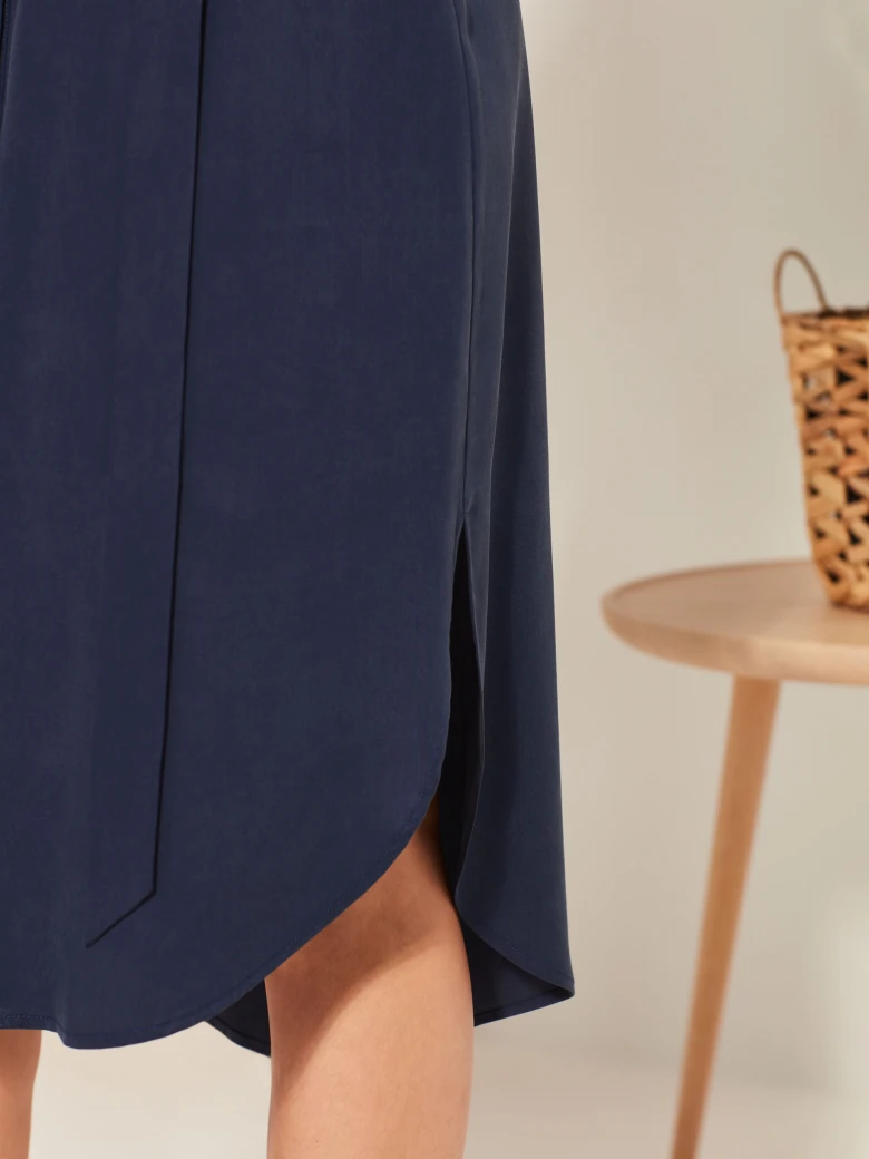 DRESS WITH A CUT OF EMERY