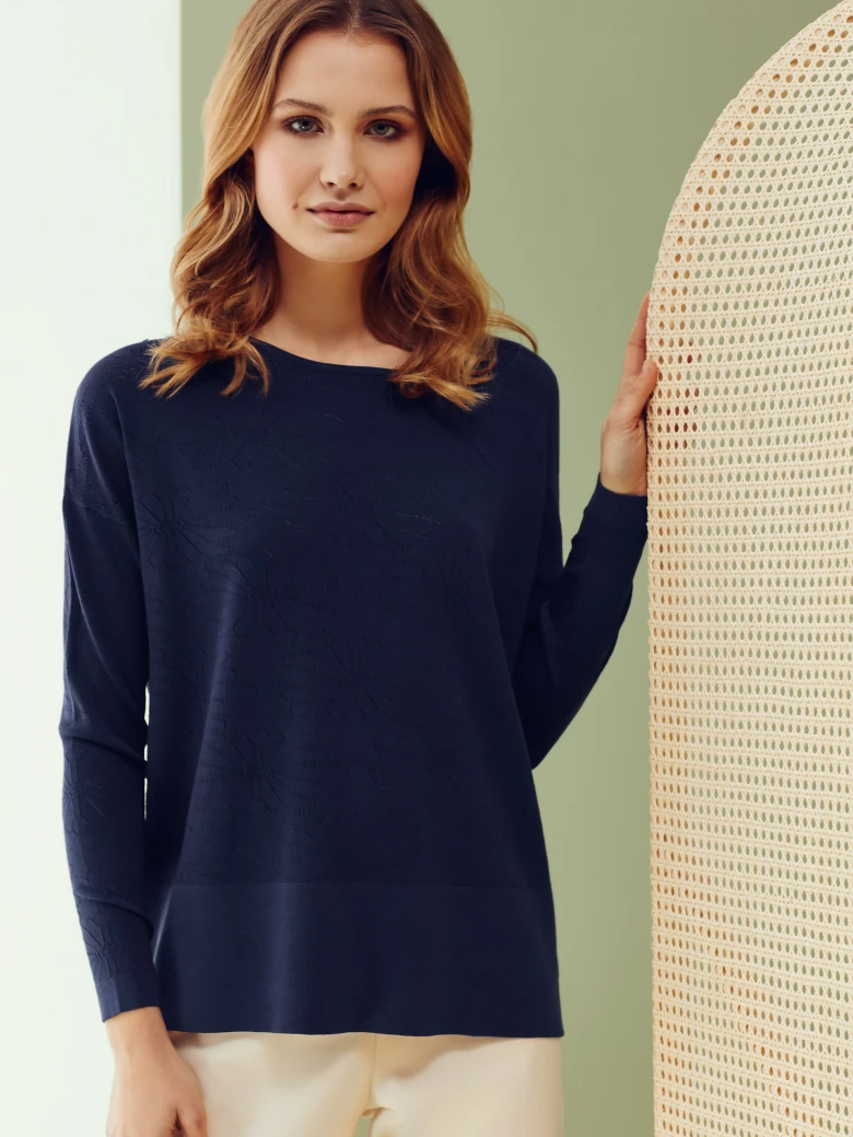 SWEATER WITH LOWERED SHOULDER LINE