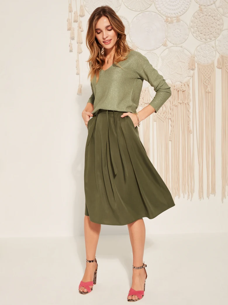 SWEATER WITH V NECKLINE