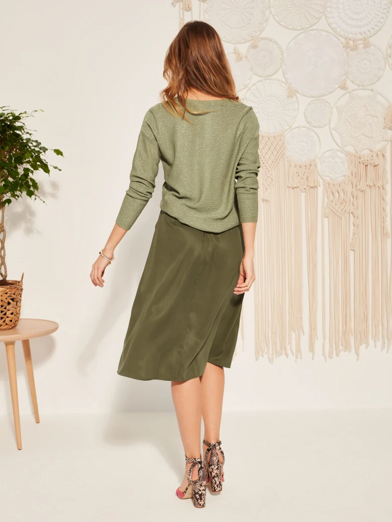 SWEATER WITH V NECKLINE
