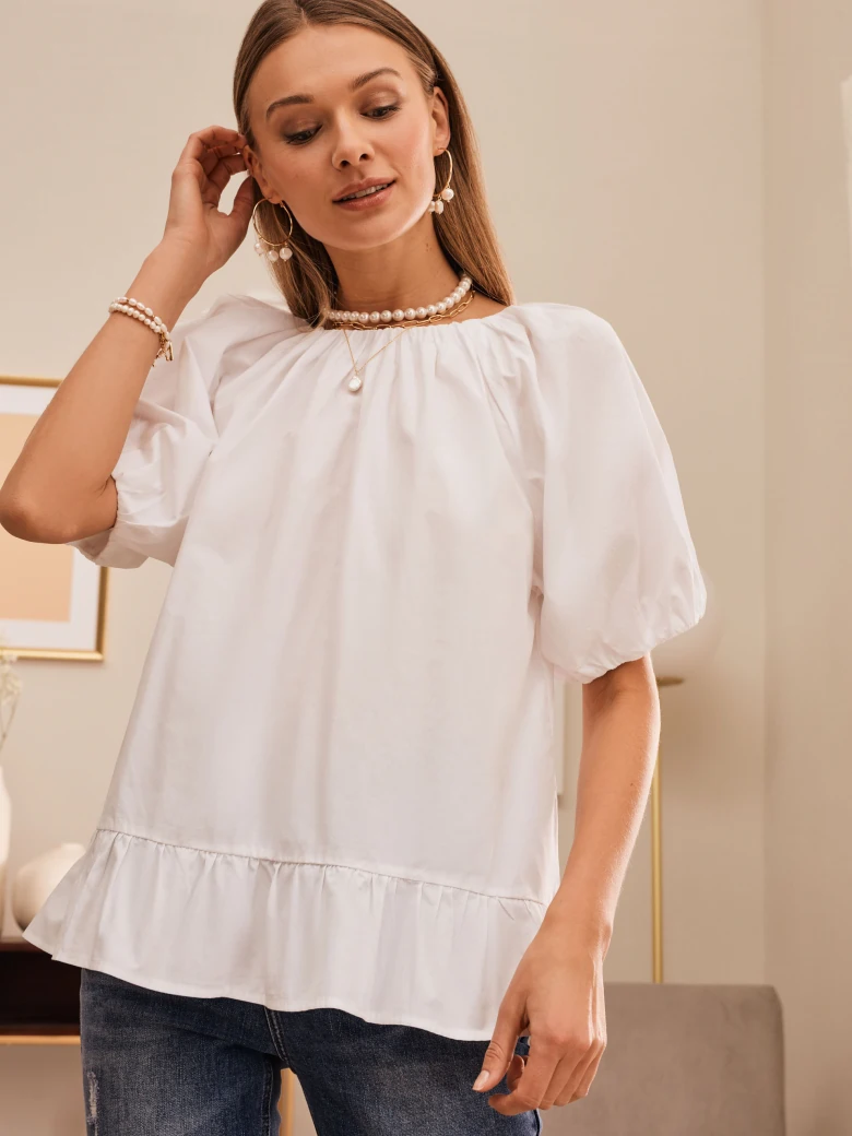 WHITE BLOUSE WITH SHORT SLEEVES
