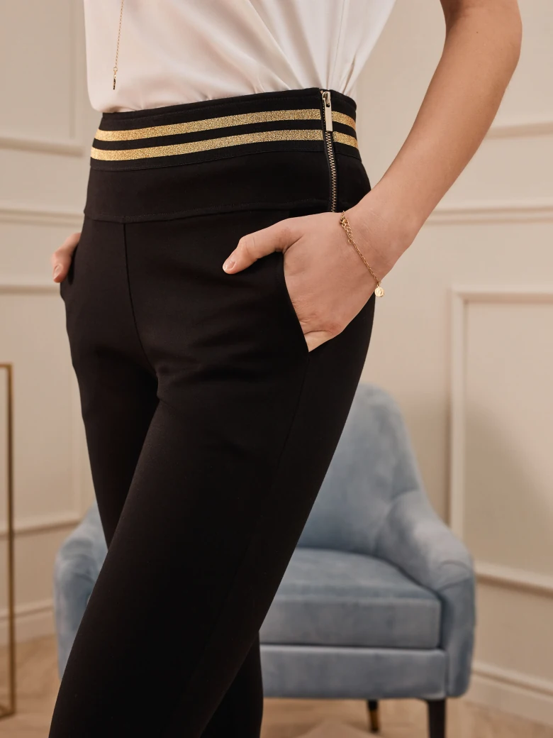 FITTED SWEATPANTS