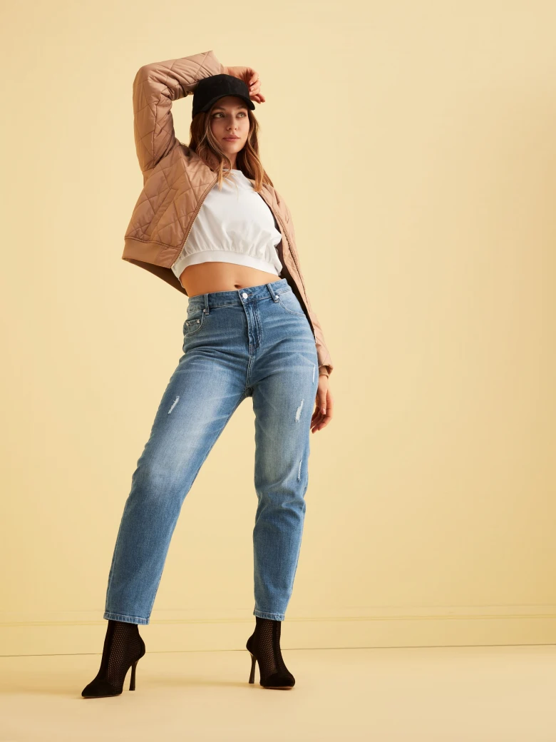 WHITE CROP TOP