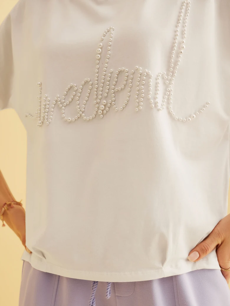 WHITE BLOUSE WITH PEARL APPLIQUE
