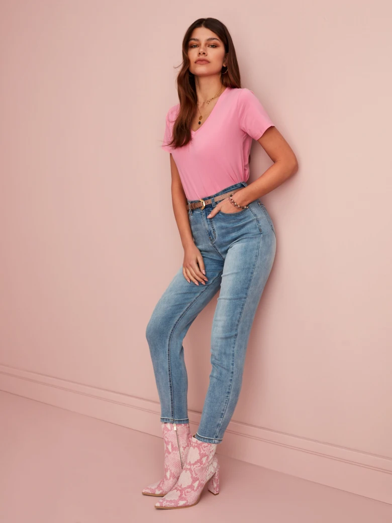 PINK BLOUSE WITH V NECKLINE